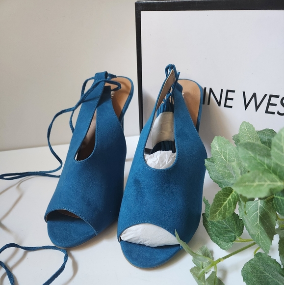 Nine West Heels size 9½ - Picture 3 of 10